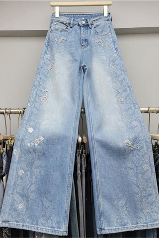 Wide-Leg Jeans with Elegant Detailing