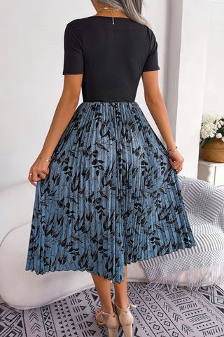 Scoop-Neck Floral Pleated Dress