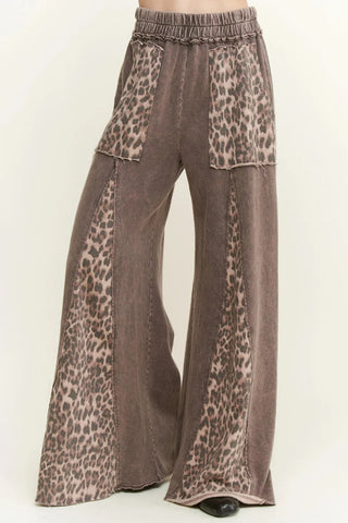 Wide-Leg Leopard Print Casual Pants