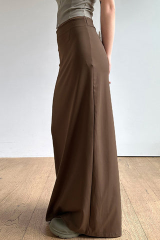 Sleek Skirt with Side Slit