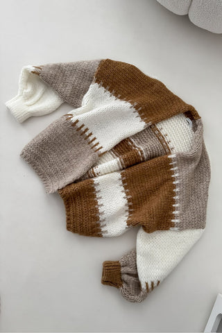 Stylish Oversized Cardigan with Pastel Stripes
