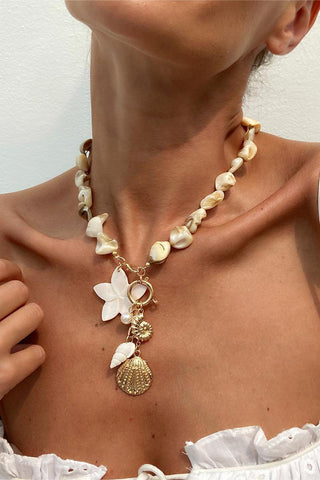 Elegant Shell Charm Necklace