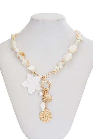 Elegant Shell Charm Necklace