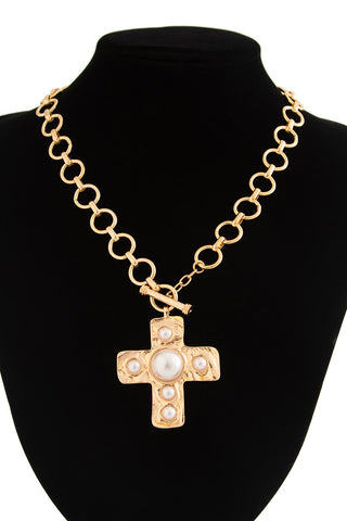 Bold Chain Necklace with Statement Pendant
