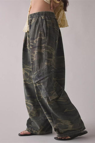Relaxed Fit Camo Cargo Pants