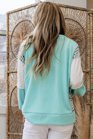 Casual Chic Sweatshirt with Patchwork Details