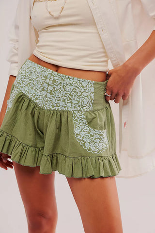 Patterned Pleated Casual Shorts