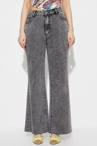 Wide-Leg Straight Jeans