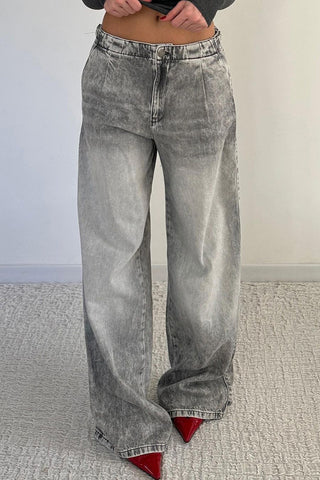 Wide-Leg Straight Jeans