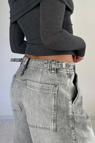 Wide-Leg Straight Jeans