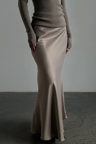 Elegant Maxi Skirt with Sleek Design