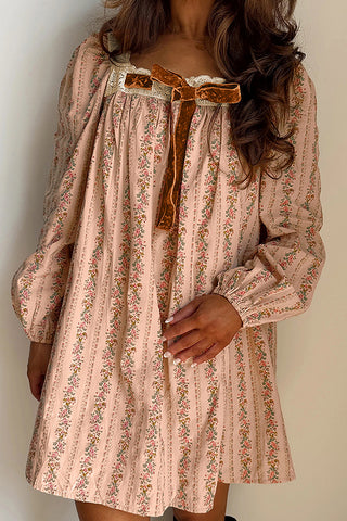 Vintage-Style Dress with Bow Detail