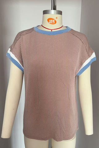 Stylish Short-Sleeve Ribbed T-Shirt