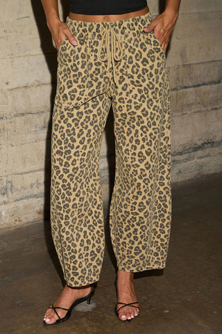 Leopard Print Wide-Leg Jeans