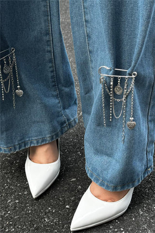 Elegant Chain-Embellished Brooch