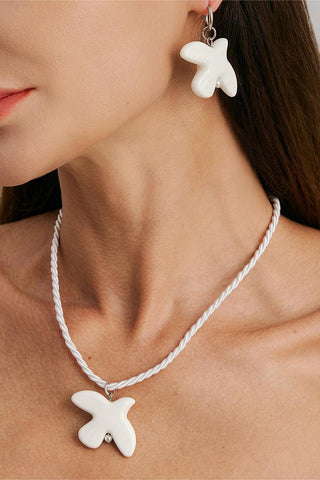 Elegant Abstract Pendant Necklace