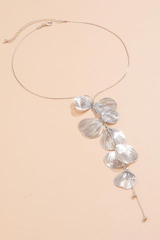 Elegant Leaf Pendant Necklace