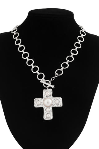 Bold Chain Necklace with Statement Pendant