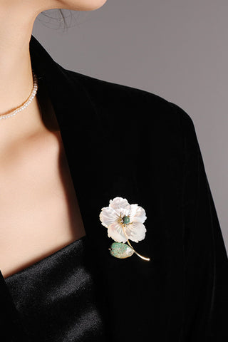 Elegant Floral Brooch