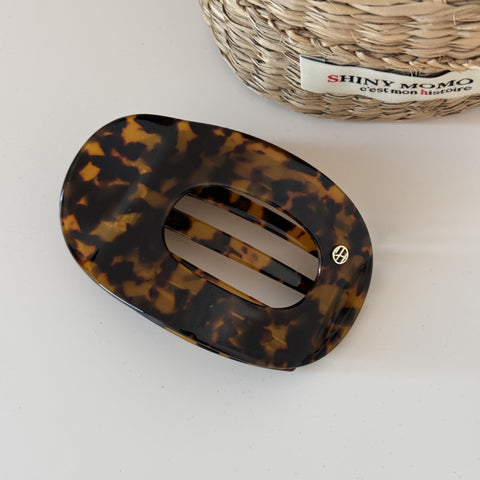 Marble Tortoiseshell Oval Snap Hair Clip