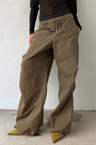 KHAKI