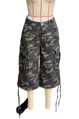 Cargo Pocket Drawstring Hem Capri Jeans