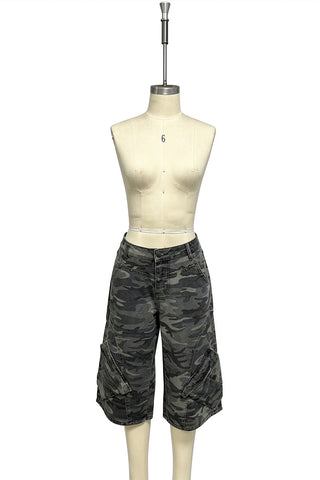 Camouflage Cargo Pocket Capri Pants