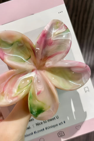 Flower-Shaped Hair Claw Clip