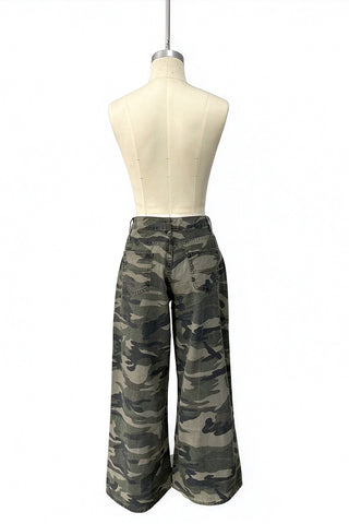 Camouflage Print Wide-Leg Straight Jeans