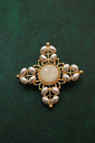 Nature-Inspired Decorative Brooch