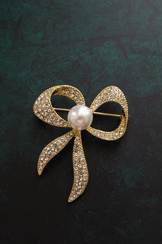 Nature-Inspired Decorative Brooch